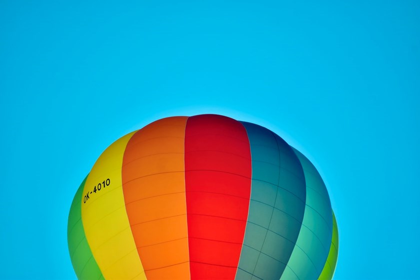 bright hot air baloon