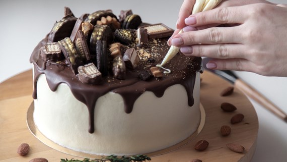 Cake with icing