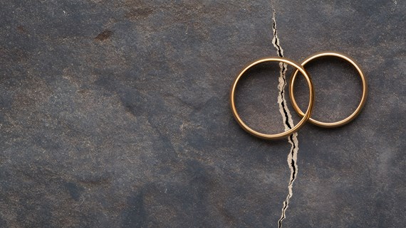 Divorce and rings