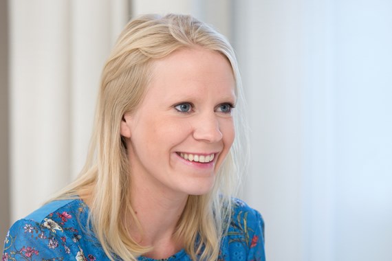 Alexandra Hollingshead lawyer photo