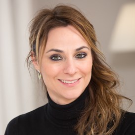 Elena Hinchin immigration lawyer