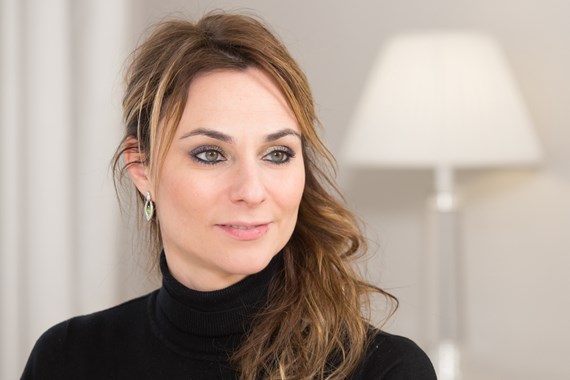 Elena Hinchin immigration lawyer