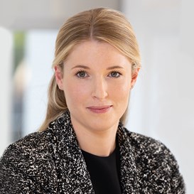 Lise McCarthy lawyer photo