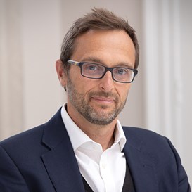Paul Jones commercial lawyer