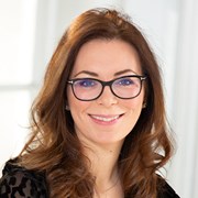Sarah Hutchinson lawyer photo