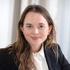 Zoe Hare lawyer photo